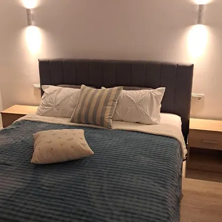 Kitty Centrul Istoric *