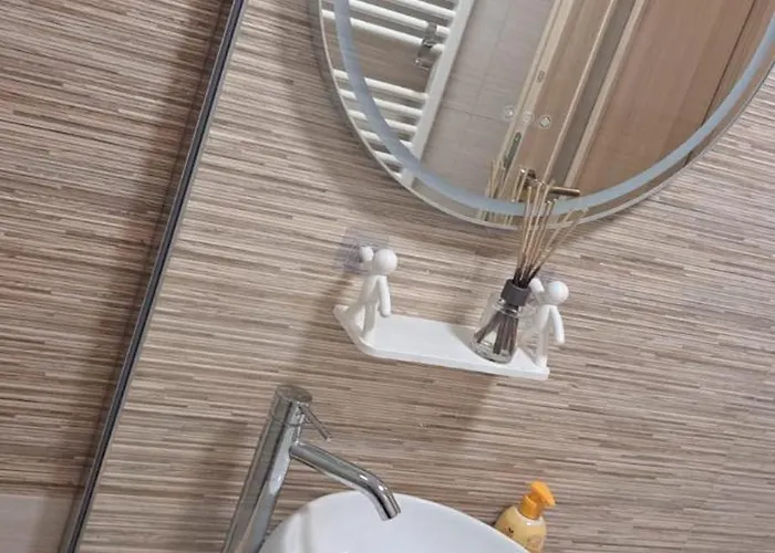 Kitty Centrul Istoric كرايوفا