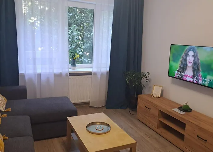 Kitty Centrul Istoric * كرايوفا